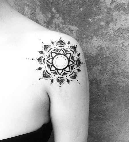 „Mandala Dot“ darbo tatuiruotė