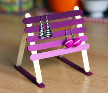 „Craft Stick Stand“ linksmas amatas