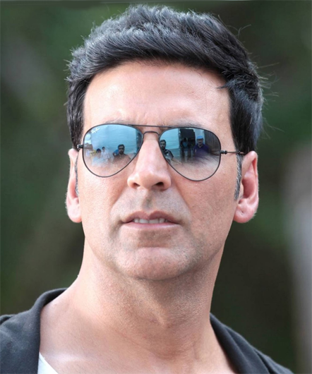 Akshay Kumar trumpi plaukų spygliai