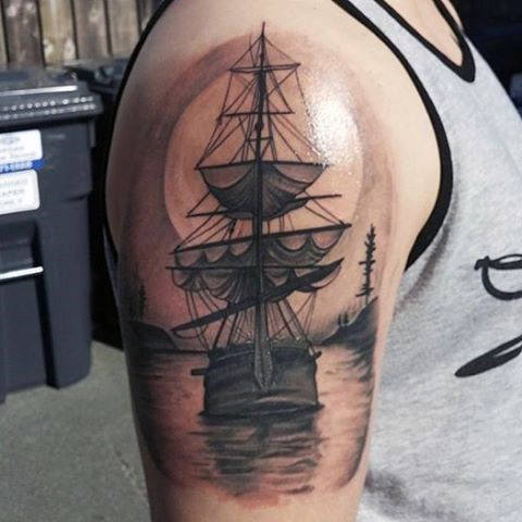 Rankų laivo tatuiruotė