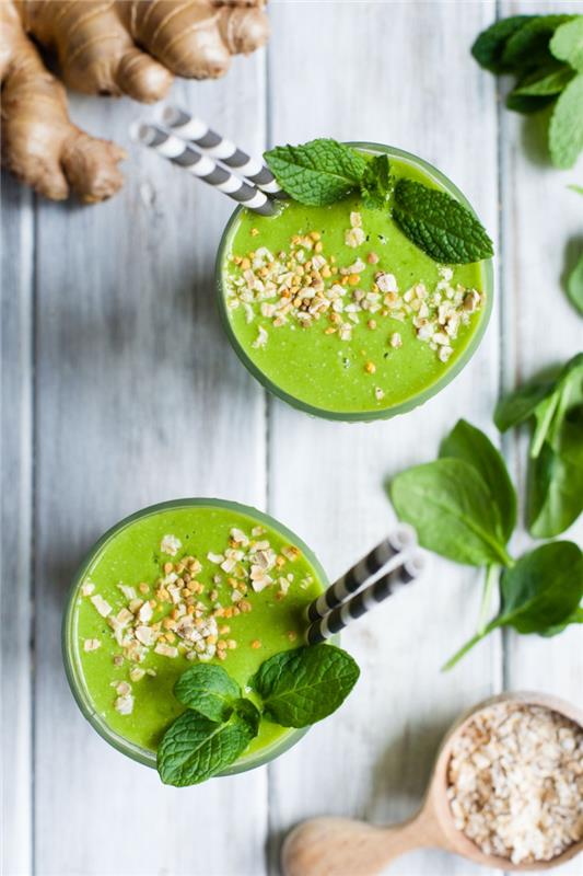 Φρέσκο ​​βασιλικό φρέσκο ​​smoothie βασιλικού με τζίντζερ και λαχανικά