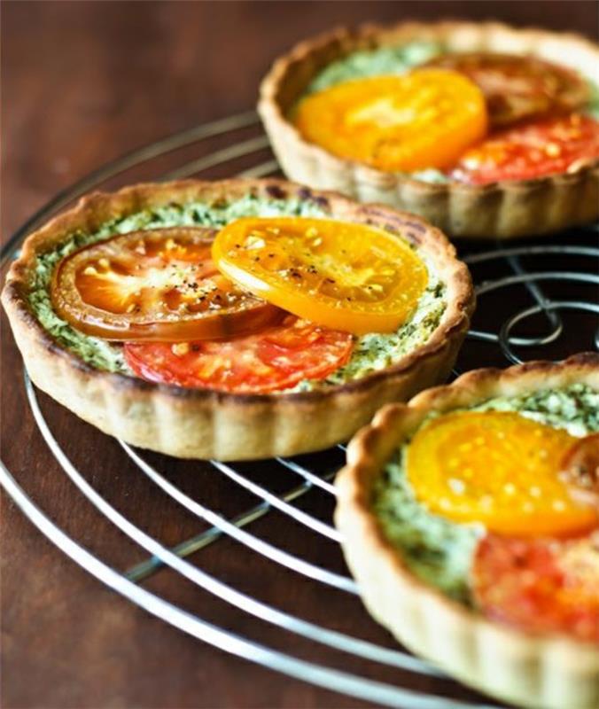 Συνταγή Vegetable Quiche Μπανιέρα Σπανάκι και ντομάτα