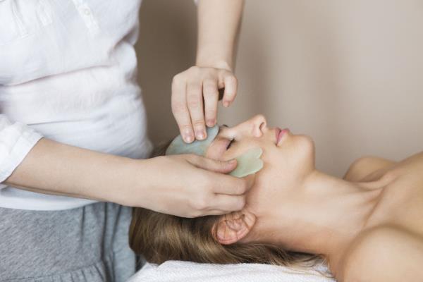 Gua Sha Massage απαλή τεχνική μασάζ