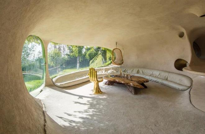 Hobbit House οργανική αρχιτεκτονική άνεση στο εσωτερικό