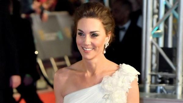 Μαργαριταρένια σκουλαρίκια της Kate Middleton από την πριγκίπισσα Diana