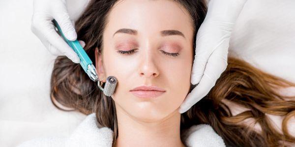 Microneedling τάσεις φροντίδας ομορφιάς