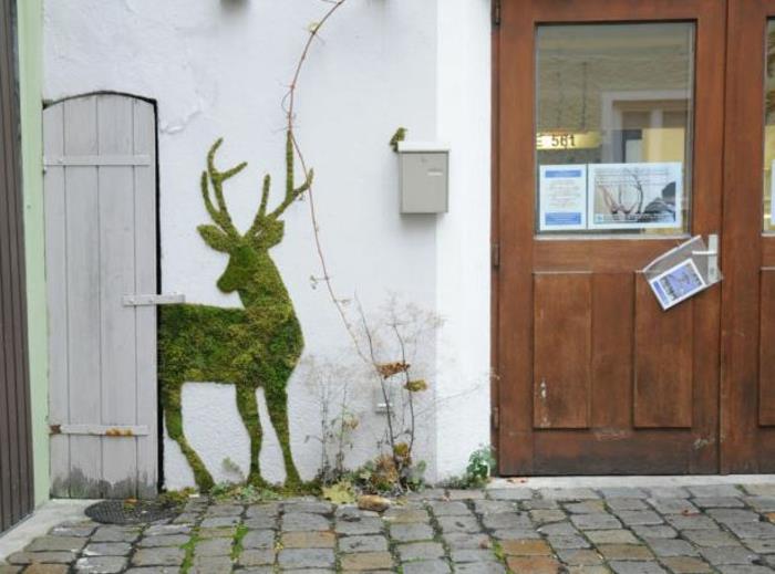 Moss graffiti street artist διακοσμητικό άλκος