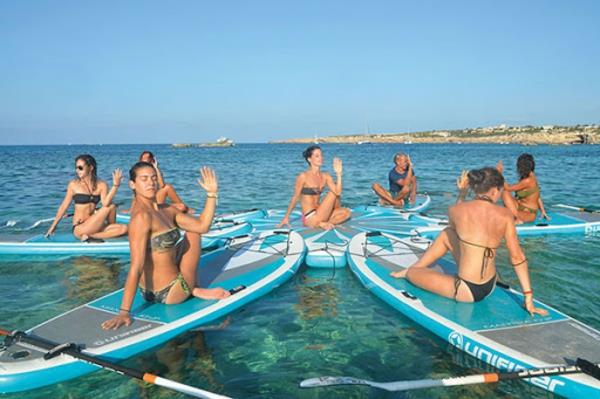 SUP Yoga Tips Paddleboard Yoga εξασκηθείτε στο stand-up paddling