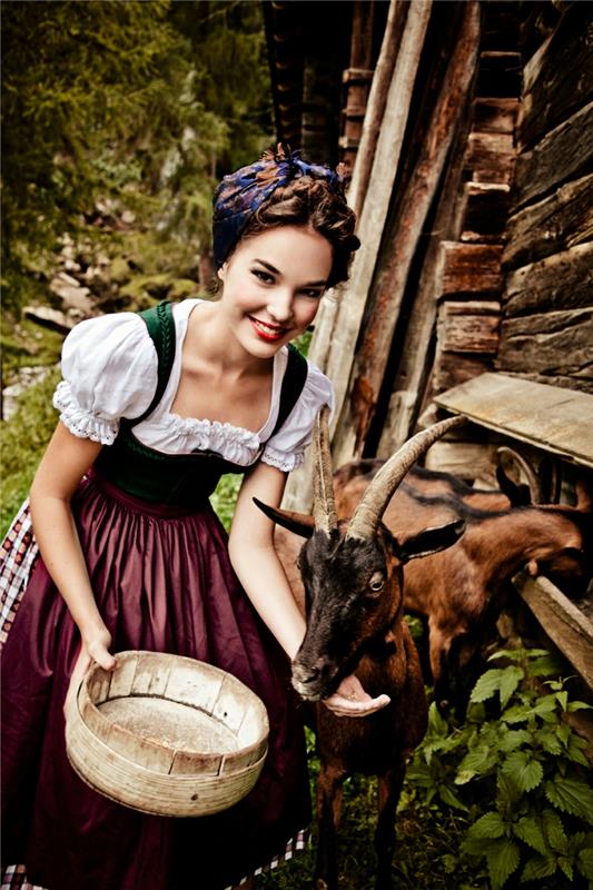 Η Trachtenmode Dirndl αγοράζει φθηνά καταστήματα dirndl online