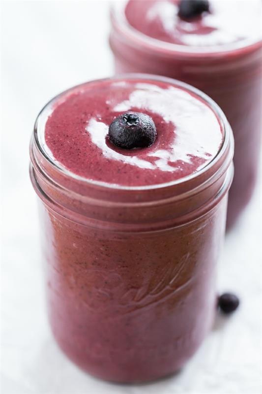 smoothie μούρων acai