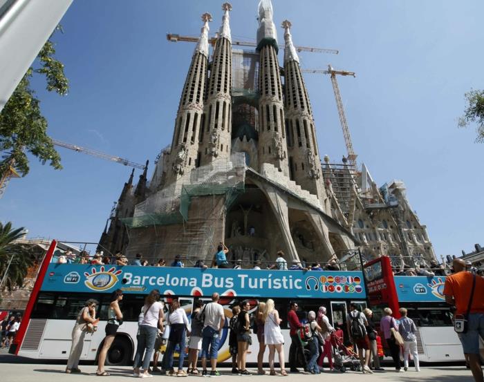 Βαρκελώνη αξιοθέατα sagrada familia κατασκευή