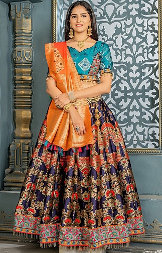 Mavi Banarasi İpek Lehenga