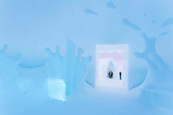 ice hotel sweden bar jukkasjärvi