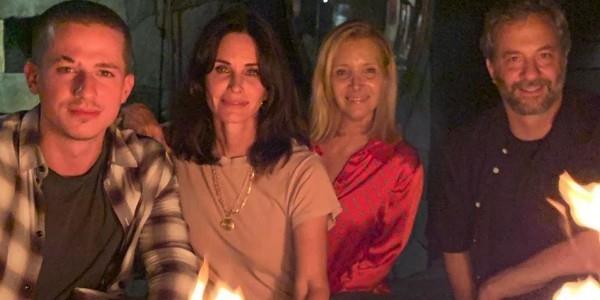 επανένωση φίλων - celebs hollywood Courtney Cox