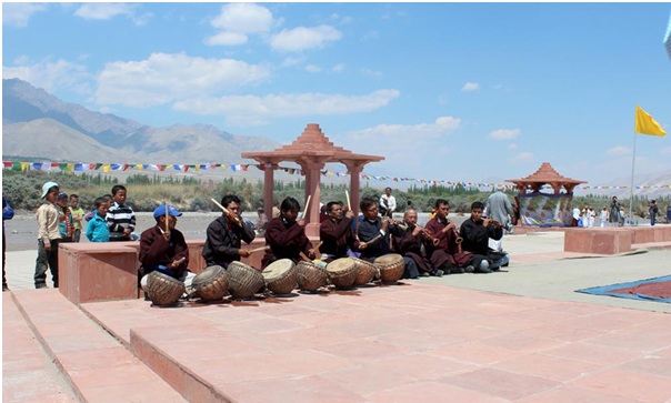 jammu kašmyro festivalio pavadinimas