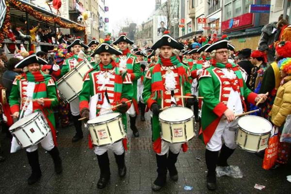 Καρναβαλική παρέλαση Braunschweig Carnival Rose Δευτέρα 2013