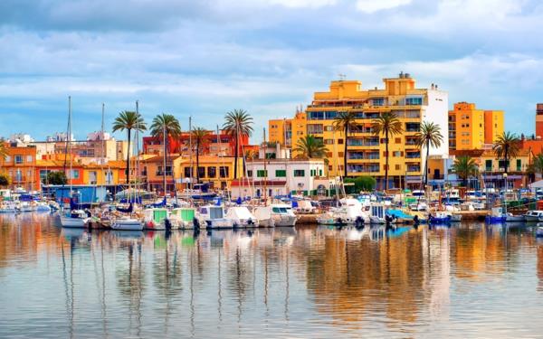 Μαγιόρκα διακοπές Palma de Mallorca περιπάτου λιμάνι