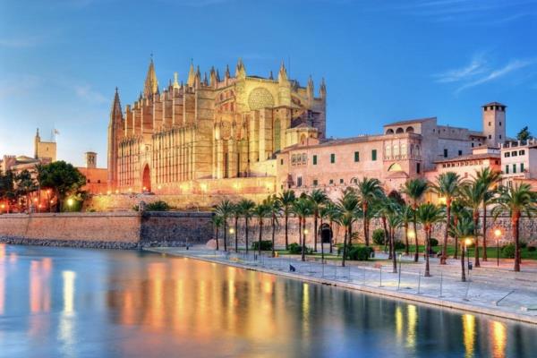 Μαγιόρκα διακοπές palma dom la seu