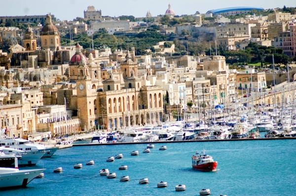 Μάλτα διακοπές sliema city καταστήματα εστιατόρια