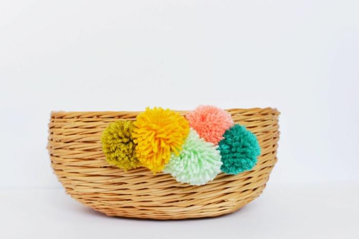 pompoms tinker diy projects καλάθι διακόσμησης με πομπόν