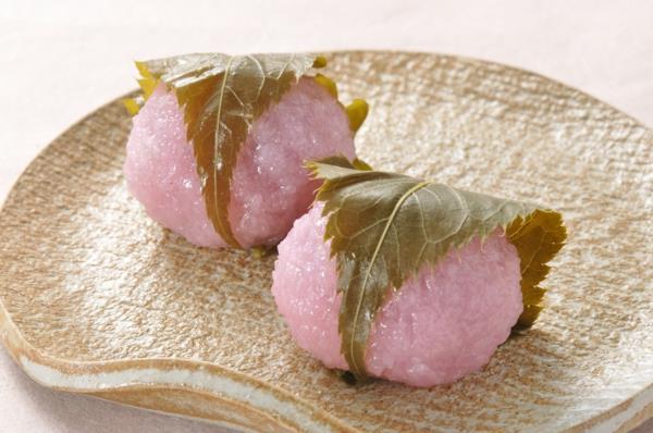 παραδοσιακά ιαπωνικά γλυκά sakura mochi