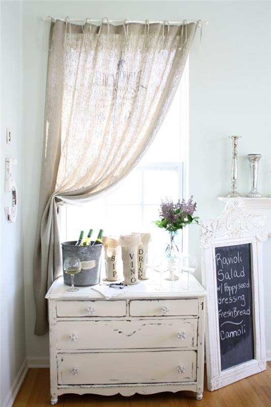 shabby chic έπιπλα λευκή βαφή μόνοι σας κουρτίνες από λινό σαλόνι