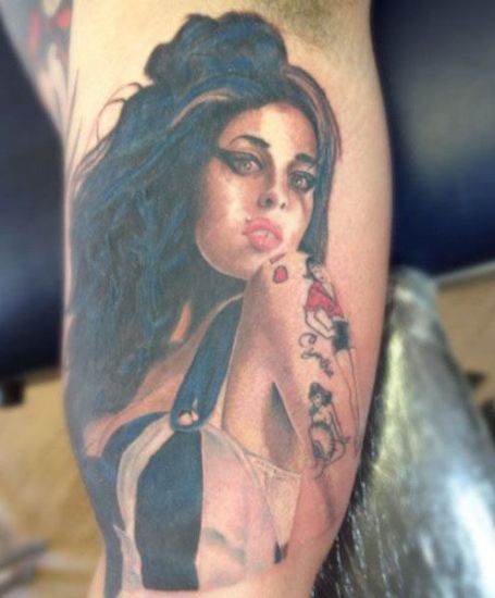 Amy Winehouse Yüz Dövmesi