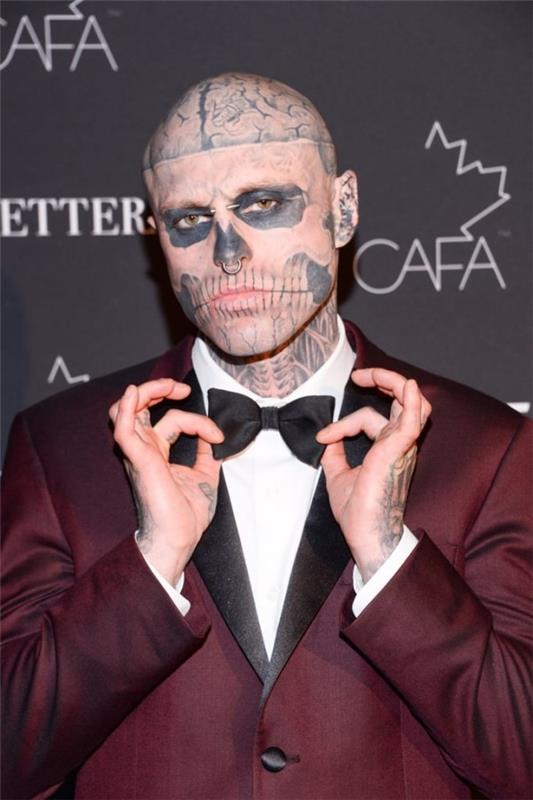 νεκροί διάσημοι συμπεριλαμβανομένου του Rick Genest